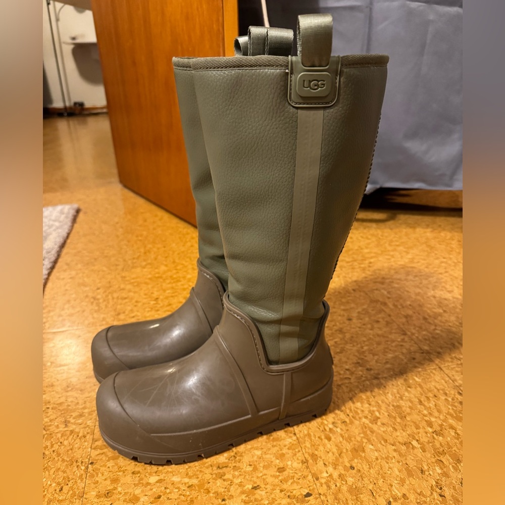 UGG Raincloud boots